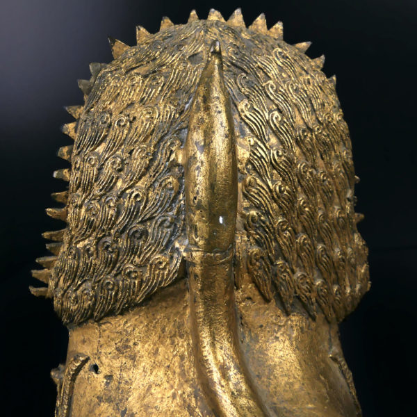 Paire de lions Singha allongés gardiens de temple en bronze doré Chiens de fô XIXe Thaïlande (détail)