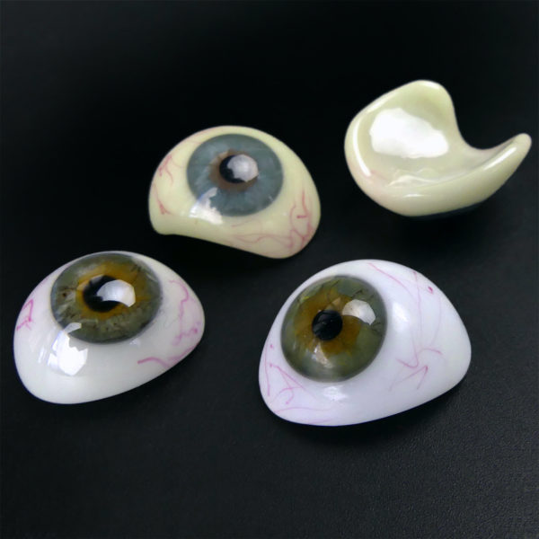 Coffret de 50 prothèses oculaires rares iris bleu et vert (détail)