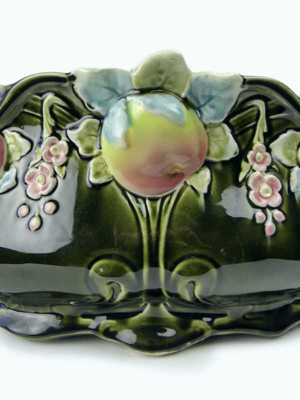 Jardinière ovale Art nouveau Gustave de Bruyn barbotine Faïencerie de Fives (détail)
