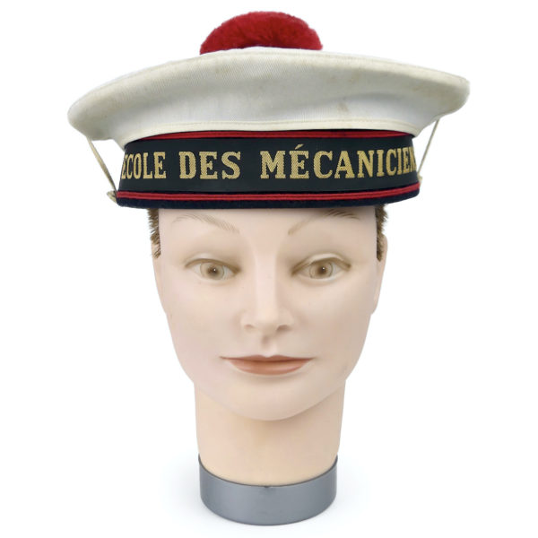 Bachi blanc vintage bonnet de marin sur tête à coiffer Marine nationale française (face)