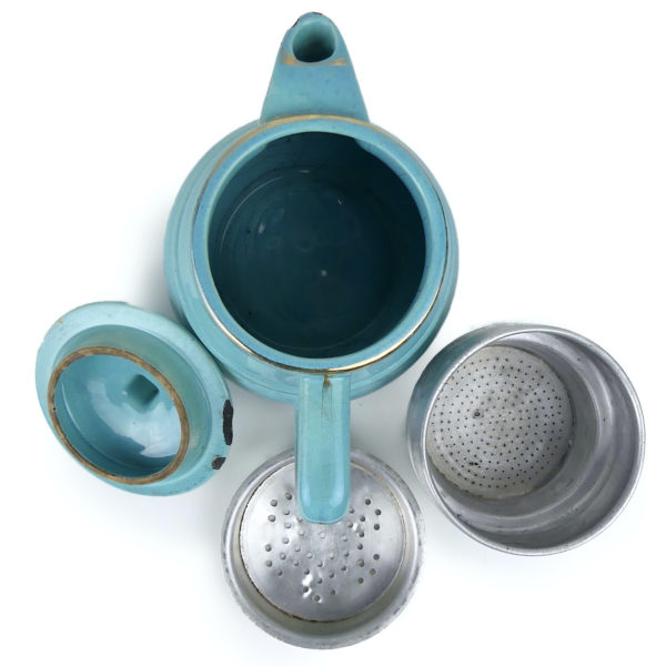 Cafetière grand-mère vintage en céramique bleu ciel or et aluminium Années 50 (détail)