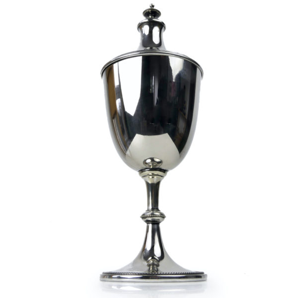 Ciboire anglais des années 20/30 en nickel plaqué argent Objet liturgique catholique (face)