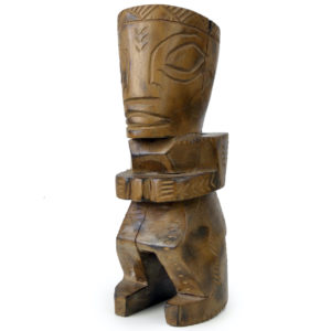 Tiki couronné polynésien de 1969 en bois de rose Miro à belle patine Bora Bora (3/4)