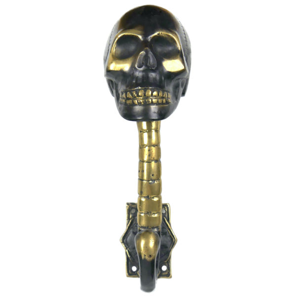 Deux patères Skull tête de mort et crochet en laiton à patine noir Curiosités (face)