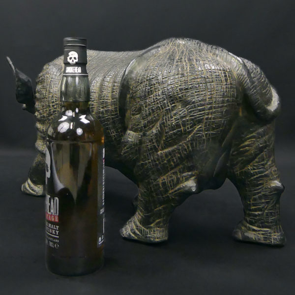 Grand rhinocéros noir en céramique à belle patine Sculpture animalière (proportion)