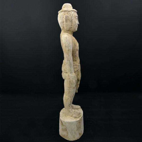Grande statue acupuncture homme sculptée en bois Chine Mi-XXe (profil)