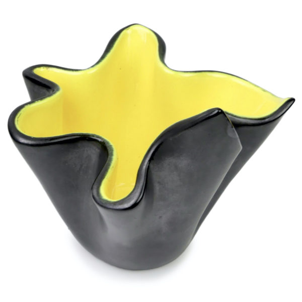 Coupe corolle asymétrique en céramique jaune et gris anthracite Années 60 (3/4)