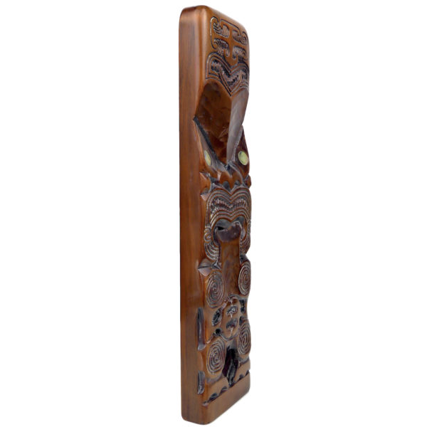 Teko Teko Maori ancien en bois brun et ormeaux Bas-relief Nouvelle-Zélande (3/4)