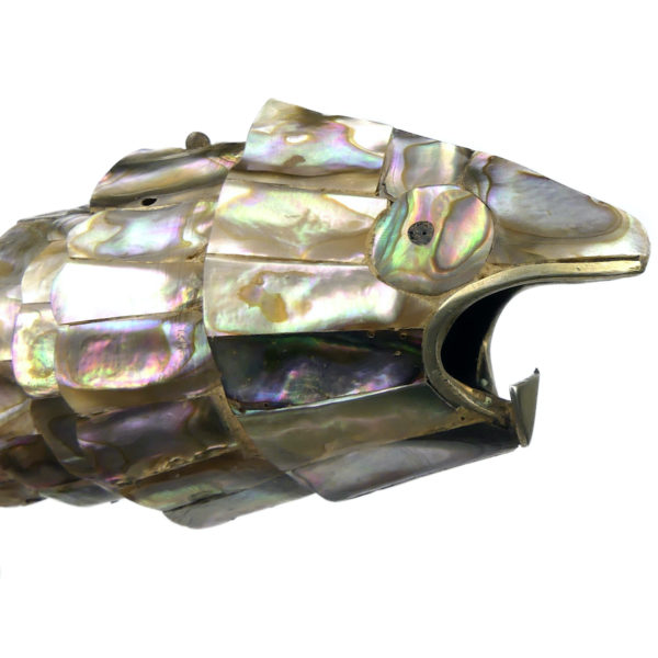 Décapsuleur poisson articulé nacre d’ormeau et argent Mexique Mi-XXe (détail)