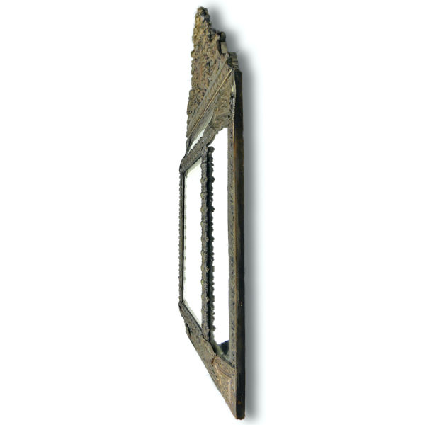Miroir à parclose ancien à fronton encadrement floral laiton repoussé (profil)