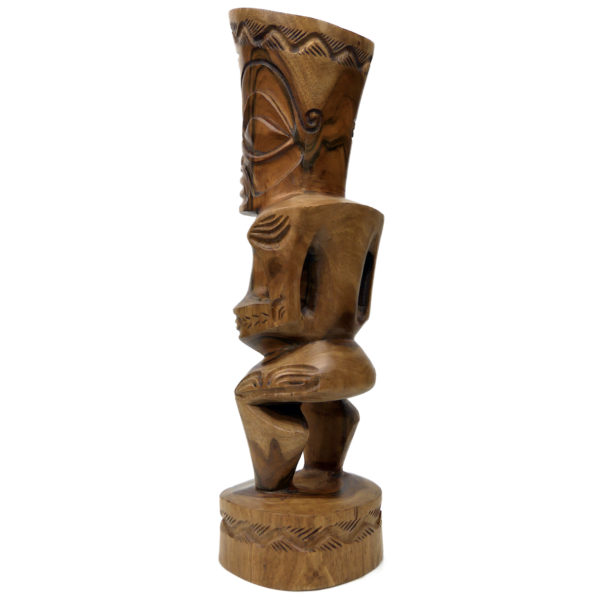 Tiki tahitien couronné en bois de rose d’Océanie à belle patine Polynésie (3/4 dos)