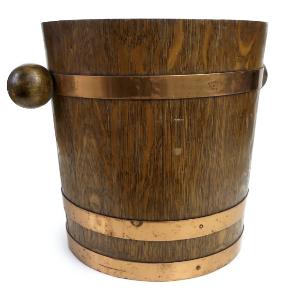 Seau à glace rustique en bois cerclé de cuivre riveté marqué Ph Foulon MOF 1955 (3/4)