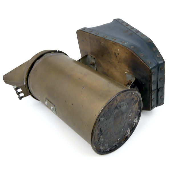 Enfumoir à abeilles ancien en cuivre bois et cuir Apiculture (dessous 3/4)