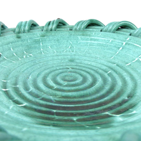 Grande coupe à fruits Malicorne en faïence turquoise monogrammée TE Émile Tessier (détail)