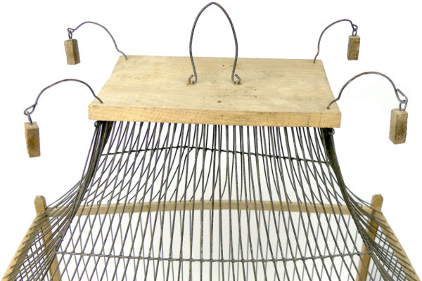 Grande cage à oiseaux ancienne fabriquée à la main en bois et fer Artisanat populaire (dessus 3/4)
