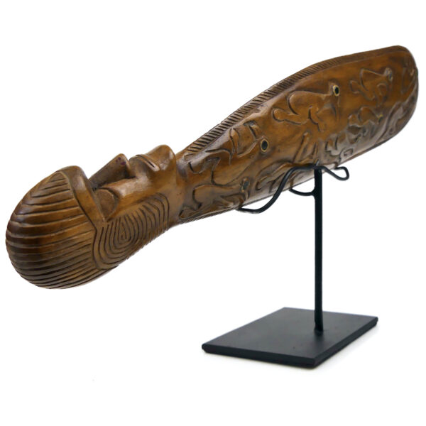 Poisson Ika Rapa Nui en bois sculpté sur socle Moai Ika Île de Pâques (3/4)
