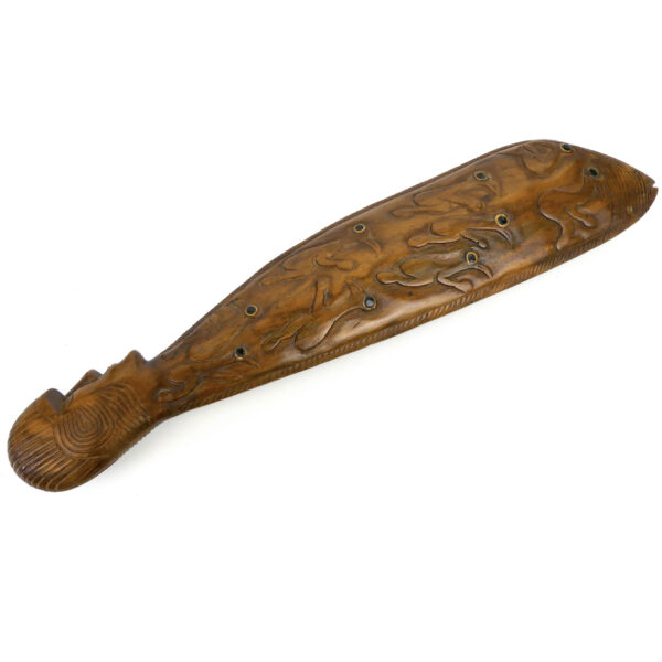 Poisson Ika Rapa Nui en bois sculpté sur socle Moai Ika Île de Pâques (3/4)