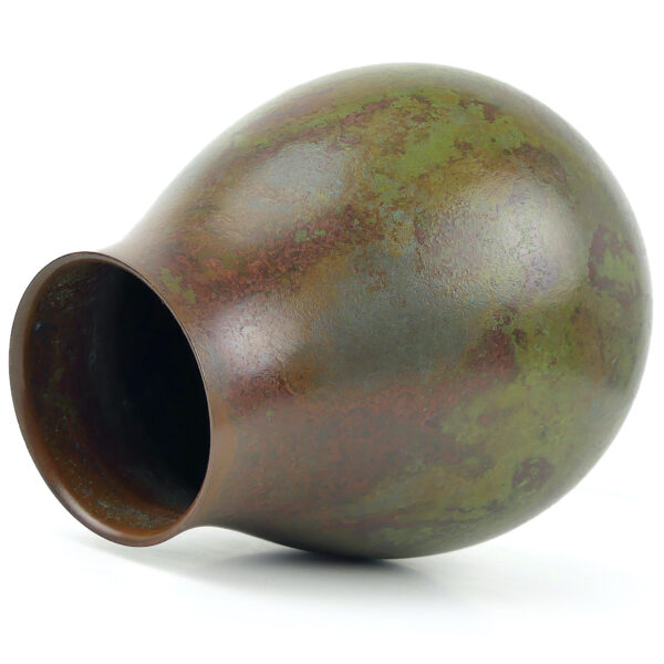 Petit vase bronze japonais vert patiné signé Toku Takaoka Japon Shōwa (dessus 3/4)