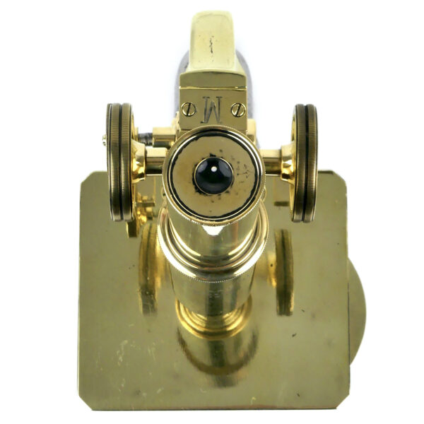 Microscope Chr. Kremp en laiton massif et acier dans son coffret XIXe (dessus)