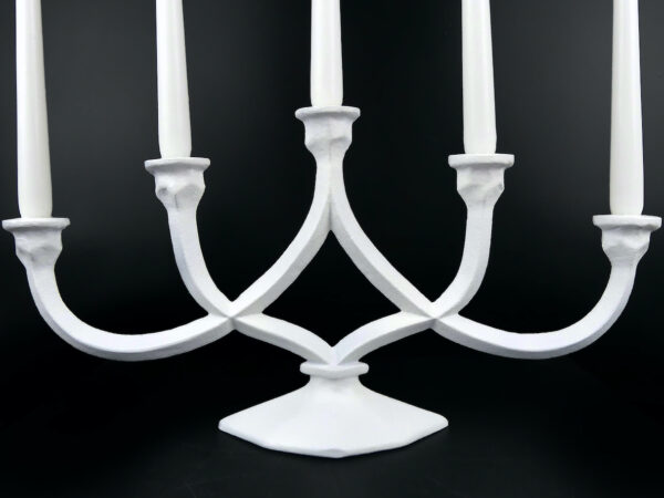 Candélabre en fonte chandelier blanc ancien à 5 branches Style brutaliste (détail)