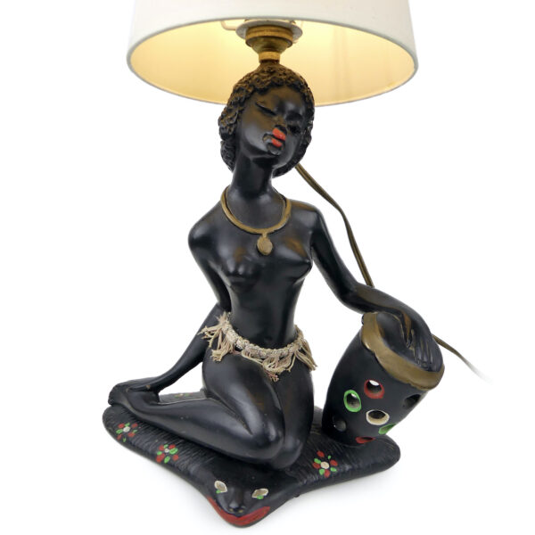 Lampe érotique femme africaine veilleuse des années 1950 (face)