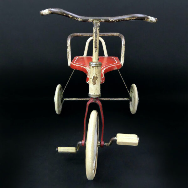 Tricycle enfant Buffalo USA vintage Années 50 Jouet ancien de collection (face)