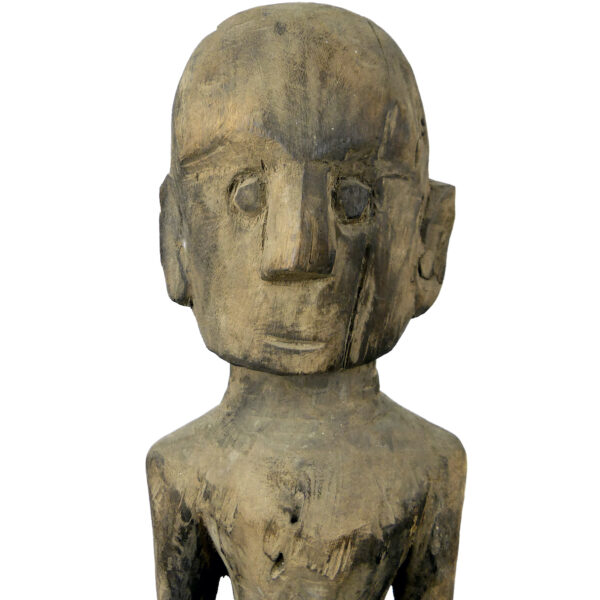 Statue Yene massive en bois de fer originaire des Îles Leti Moluques Timor (détail)
