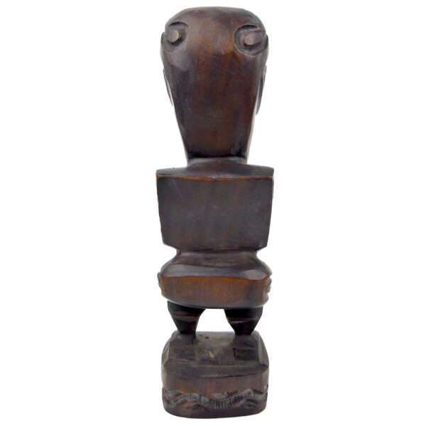 Tiki marquisien avec lance en bois de rose d’Océanie brun foncé (dos)