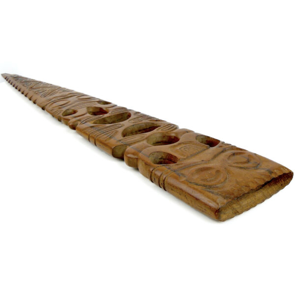 Grand couteau Tiki cranté en Miro sculpté (dessus 3/4)