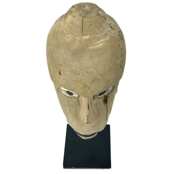 Tête de Tau-Tau en bois sculpté sur socle Pays Toroja Indonésie (dessus 3/4)