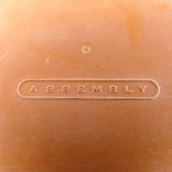 Pendule en caoutchouc orange et beige Space Age Pop Art 70 Pop Rubber (marque)