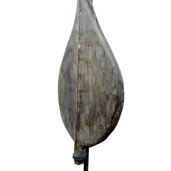 Ao Rapa Nui bâton d’autorité biface Île de Pâques en bois dur sur socle (détail)