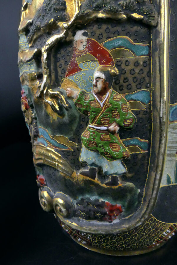 Pot Satsuma ancien de la période Meiji - Faïence japonaise de collection - Japon (détail)
