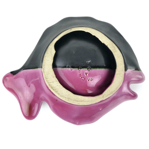 Coupelle poisson vide-poche vintage Vallauris céramique rose et noir Mi-XXe (dessous)