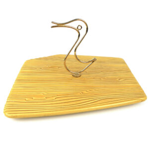 Plateau de présentation vintage canard et faux-bois Vallauris Mid-century (profil 3/4)