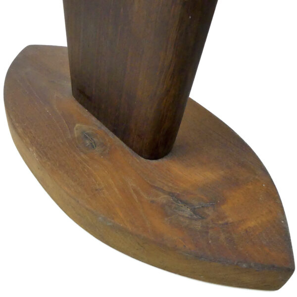 Grand Tiki Tangaroa des îles Cook en bois signé Phil Totem Tiki Pop (détail)