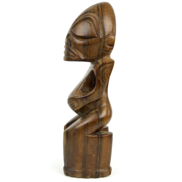 Petit tiki marquisien ancien en bois précieux bicolore (profil)