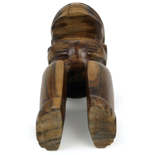 Petit tiki marquisien ancien en bois précieux bicolore (dessous)
