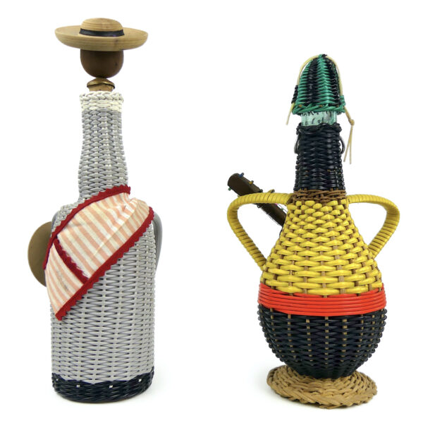 Set de 7 bouteilles scoubidou vintage Déco rétro kitsch Objets souvenir 60 (mariachis dos)