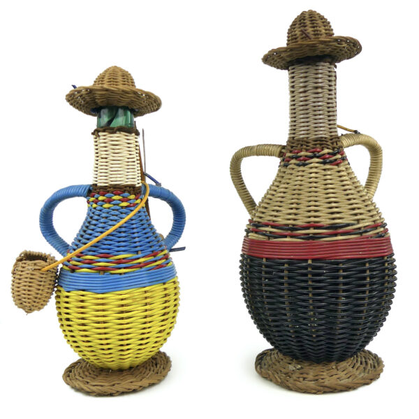 Set de 7 bouteilles scoubidou vintage Déco rétro kitsch Objets souvenir 60 (pêcheurs dos)