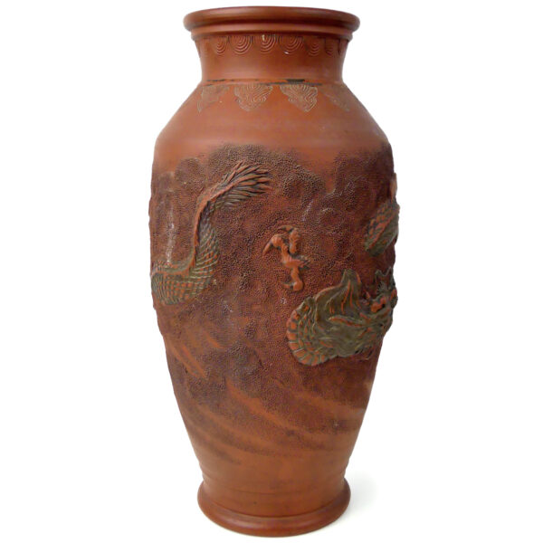 Grand vase japonais au dragon en terre cuite rouge patiné fin XIXe (dos)
