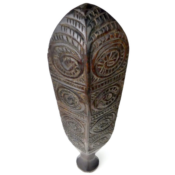 Massue Fa'alaufa'i Lapalapa en bois dense patiné des Îles Samoa (dessus 3/4)