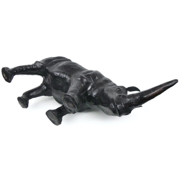 Grand rhinocéros en cuir moulé de la mi-XXe - Objet de collection vintage (dessous 3/4)