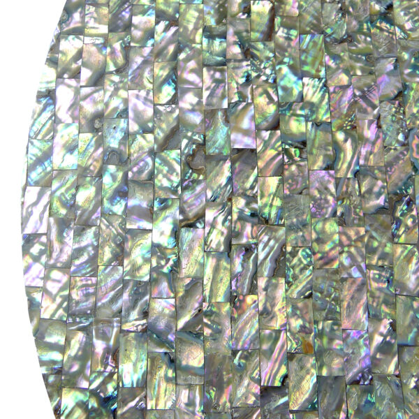 Plateau décoratif circulaire en marqueterie de nacre d’ormeau (détail)