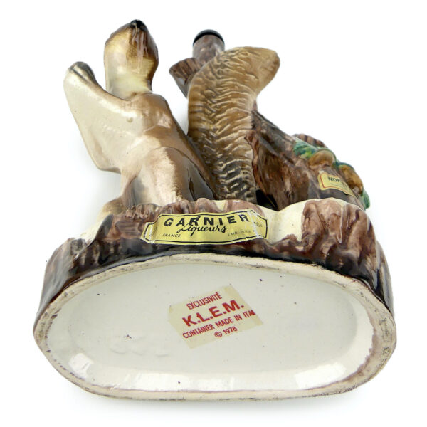Bouteille écureuil à liqueur Garnier en porcelaine Art populaire France (dessous 3/4)