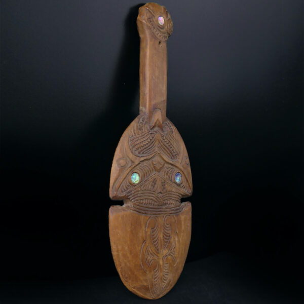 Kotiate māori en bois clair et ormeau Nouvelle-Zélande (3/4)
