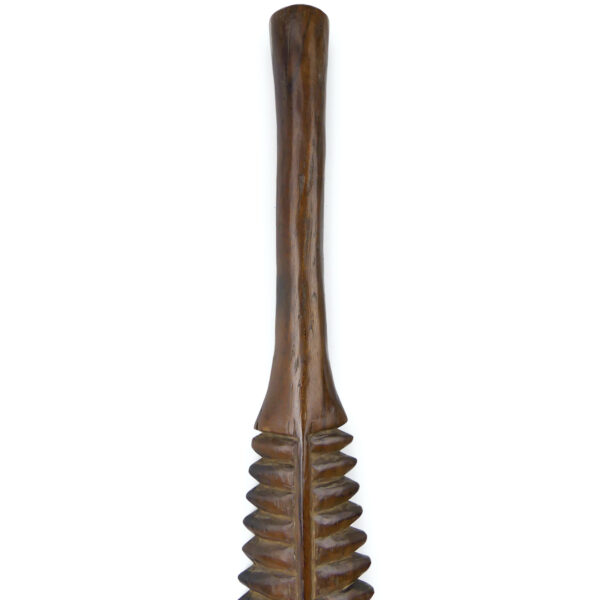 Fa'alaufa'i samoan en bois dense sculpté à patine brune Îles Samoa (détail)