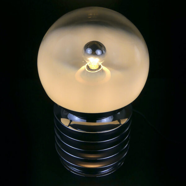 Lampe globe Space Age 70 verre de Murano acier chromé Design italien (face allumée)