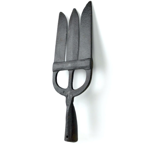 Foënne outil de pêche artisanal en fer forgé Outil ancien XIXe (3/4)