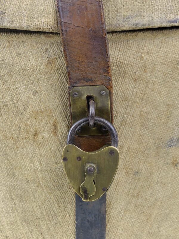 Boîte à chapeau rigide de voyage XIXe Bagage ancien de collection (cadenas)